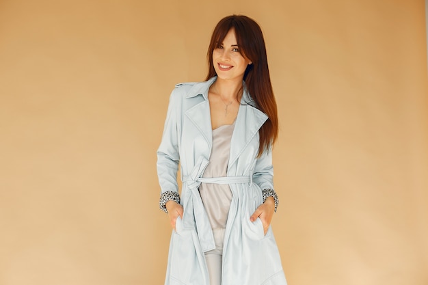 ترند رنگها و پارچههای ویژه پاییز و زمستان امسال